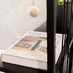 Luxfolio Retreats - Luxury Studio Apartment